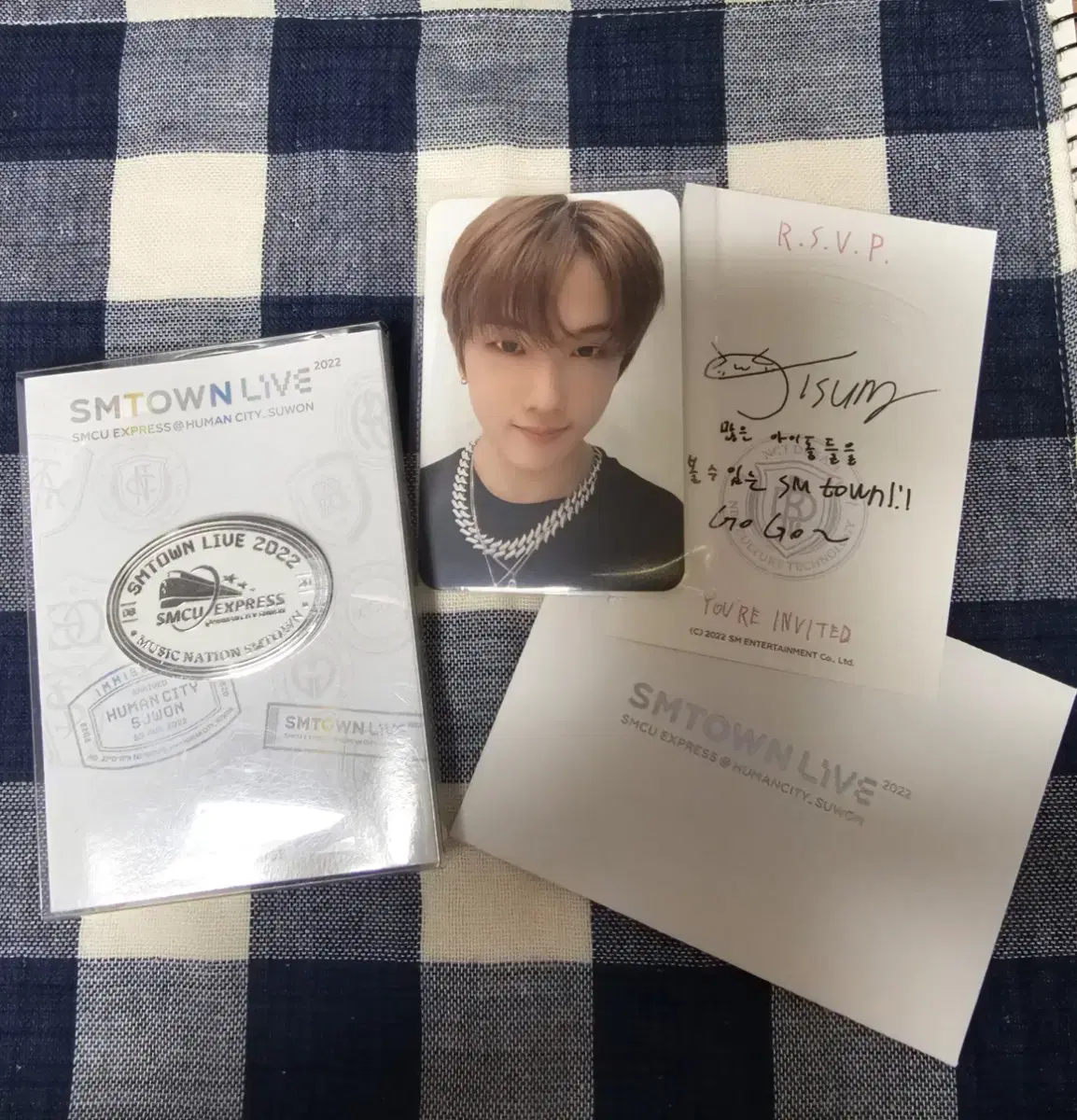 2022 SMCU INVITATION BADGE SET (지성)